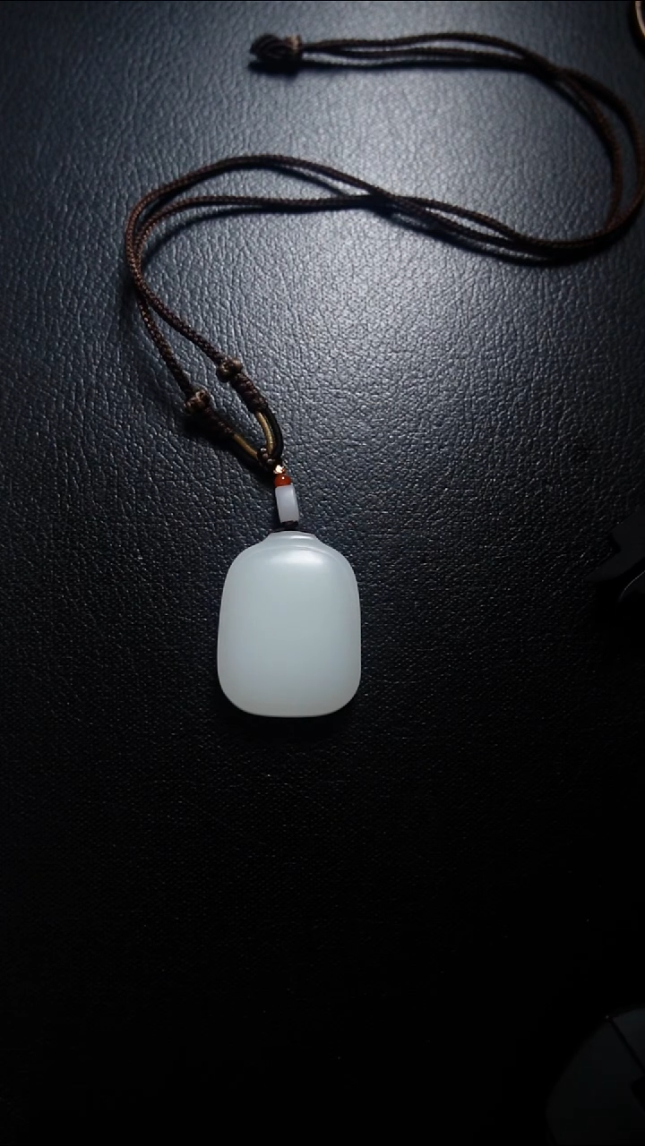 颈饰未镶嵌和田玉无事牌