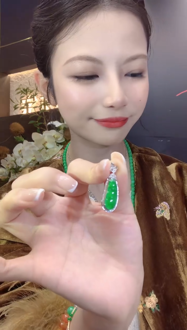 吊坠(不含链)18K金镶嵌翡翠A