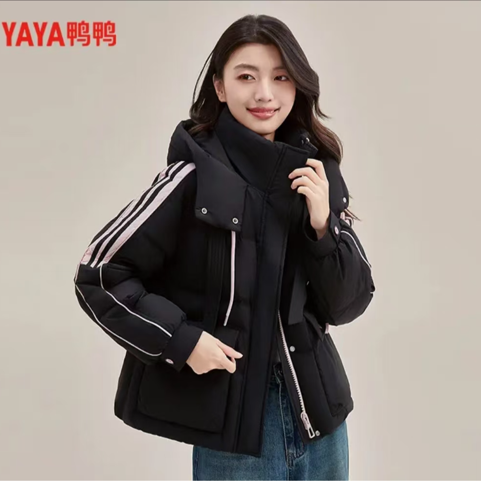 YAYA/鸭鸭时尚女士款立领连帽时尚百搭休闲短款羽绒服YE4B610065L
