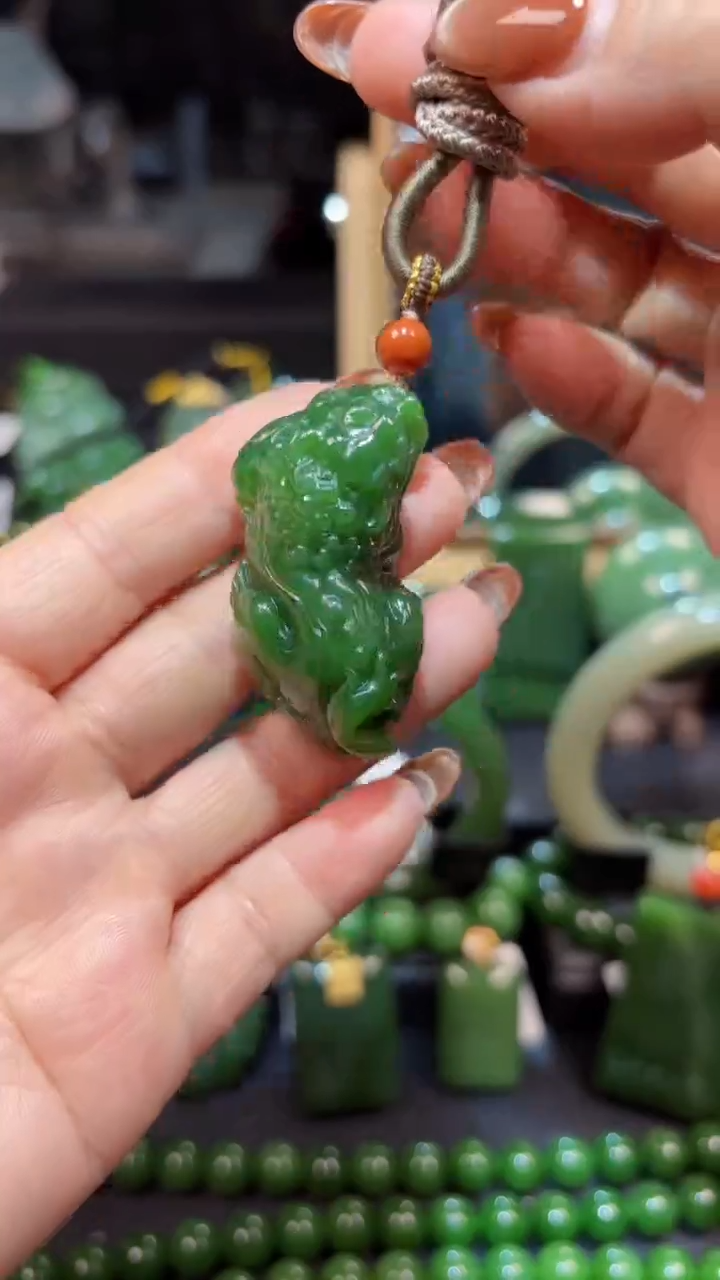 【闪购商品】和田玉（碧玉）颈饰未镶嵌1