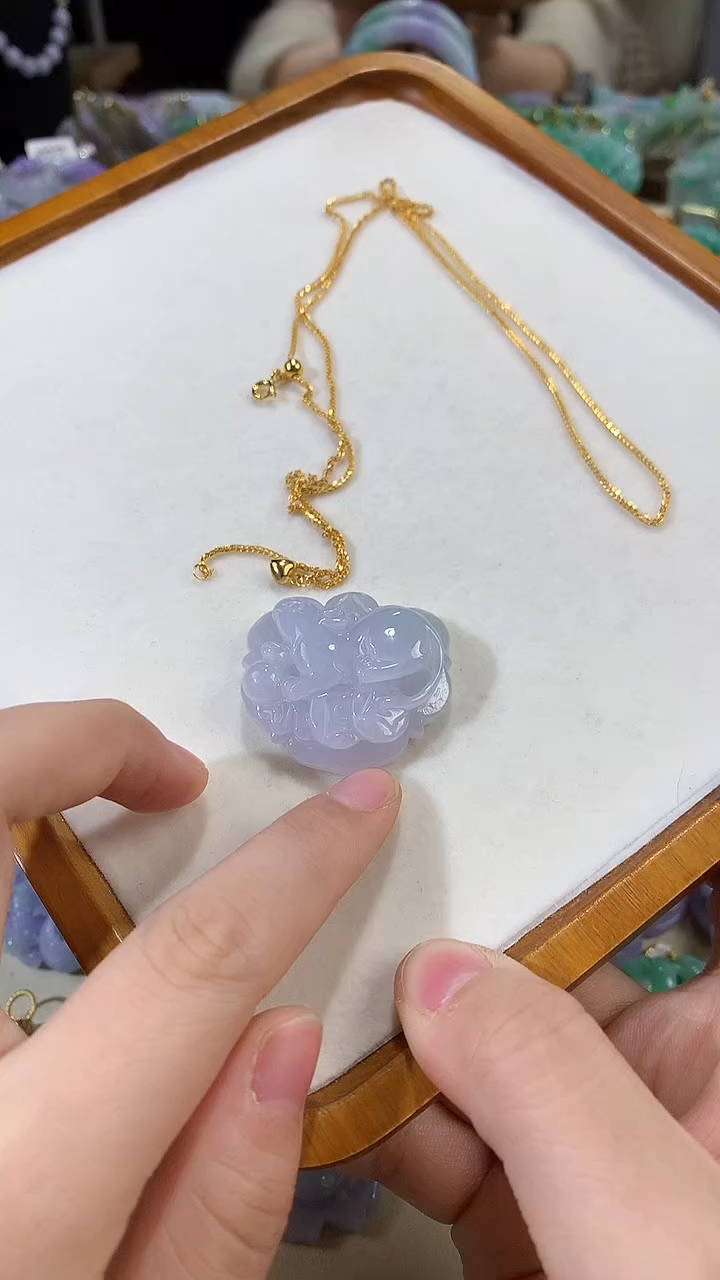 颈饰未镶嵌翡翠吊坠