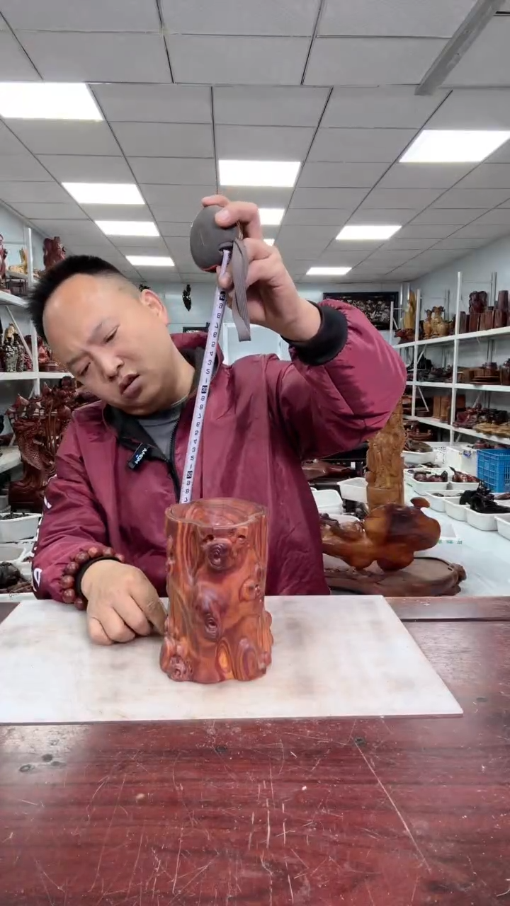 【闪购商品】花梨木类木雕工艺品8888888