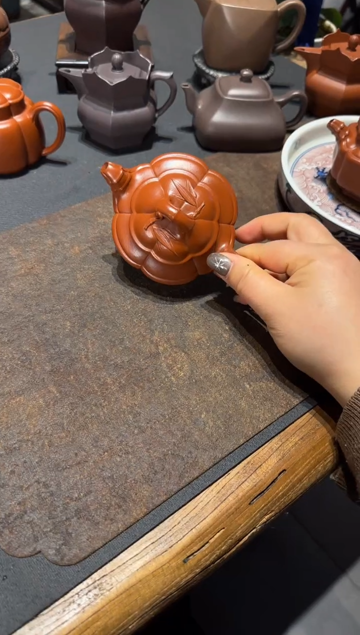 【闪购商品】紫砂茶壶海棠双线竹鼓