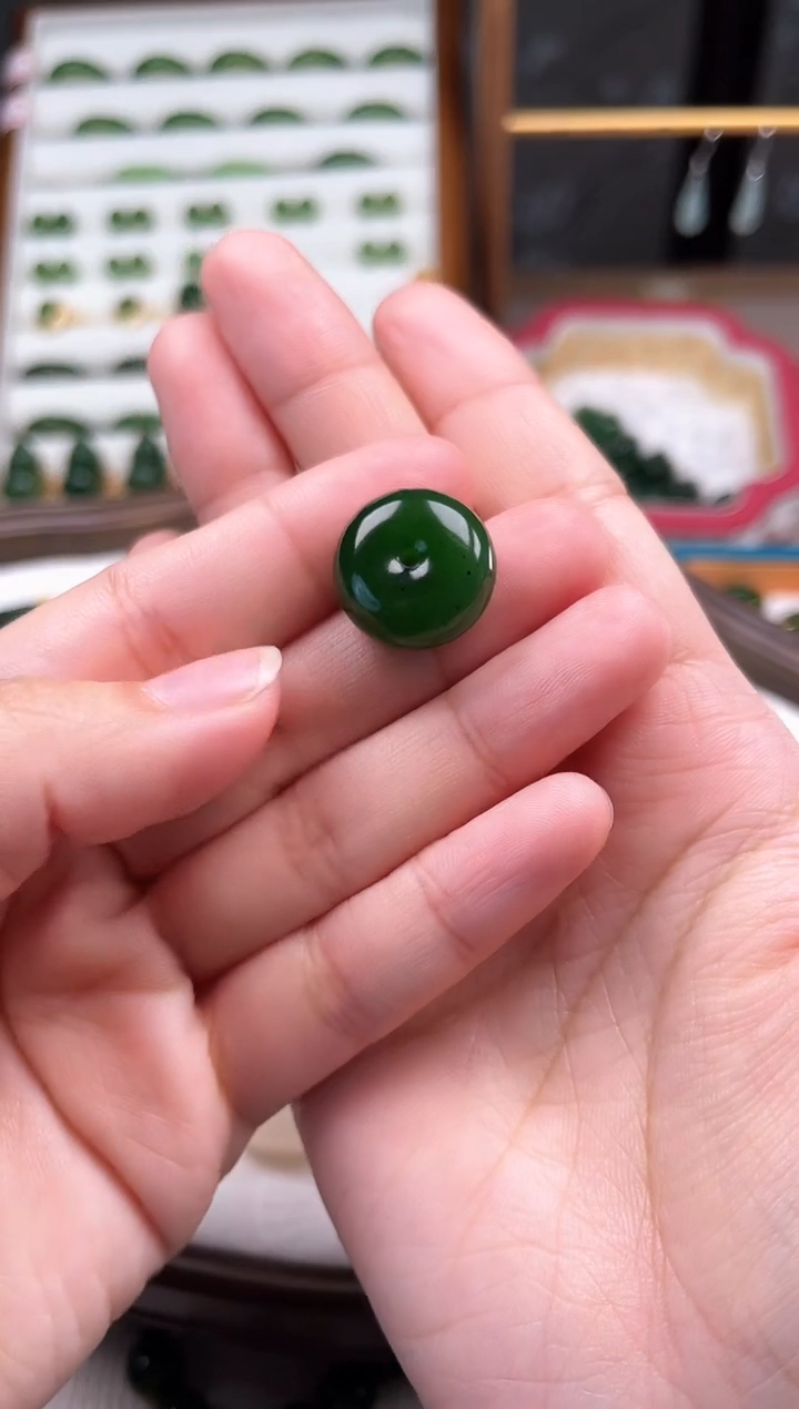 【闪购商品】和田玉（碧玉）把件未镶嵌平安扣