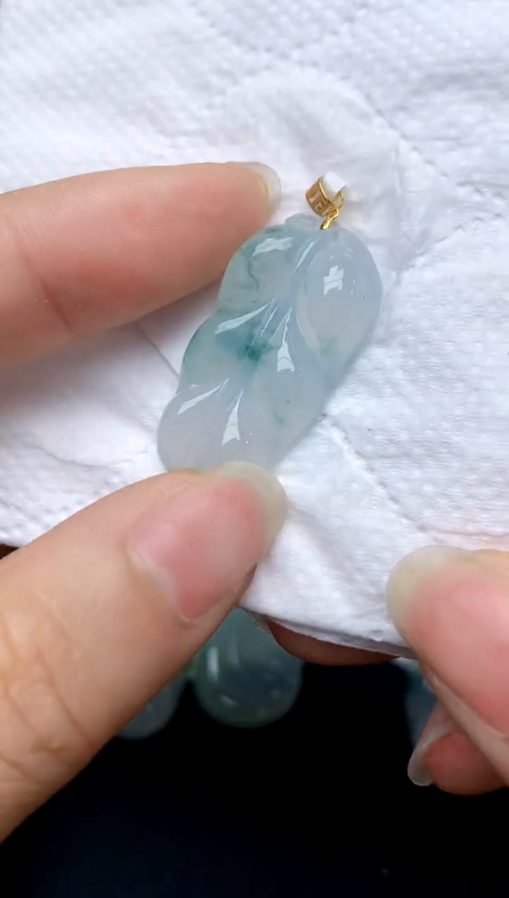 翡翠18K金镶嵌颈饰天然A货翡翠