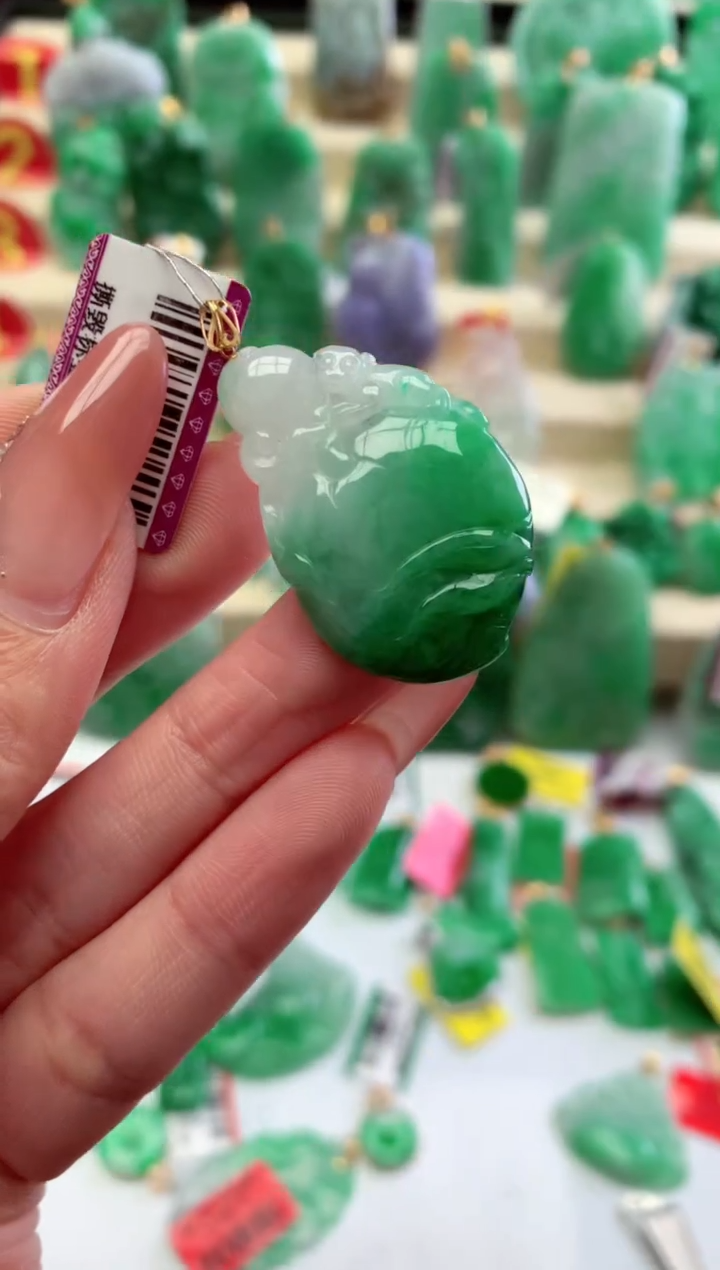 【闪购商品】翡翠吊坠(不含链)18K金镶嵌挂件