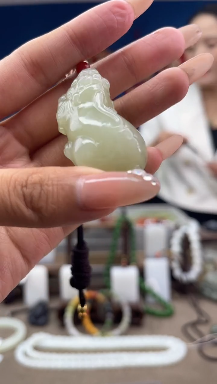 【闪购商品】和田玉颈饰未镶嵌1