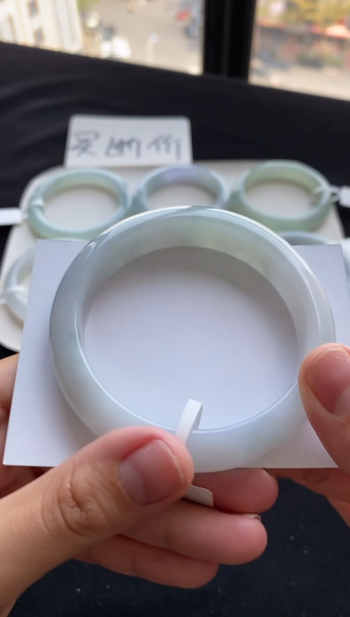 【闪购商品】翡翠手镯未镶嵌57正圈--不退不换