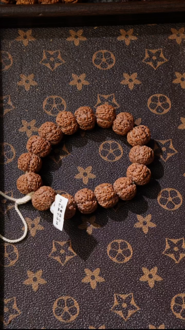 手串金刚菩提成****己大金刚手串菩提