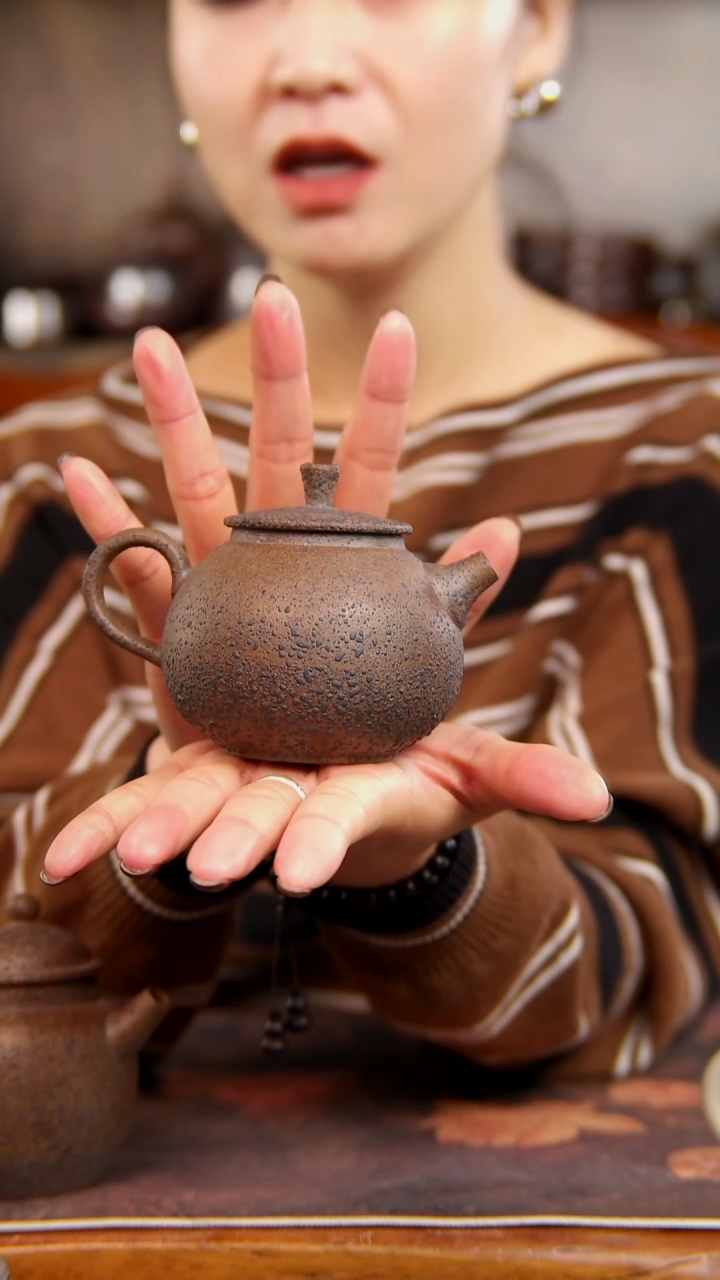 粗泥裸烧的泡茶壶240cc