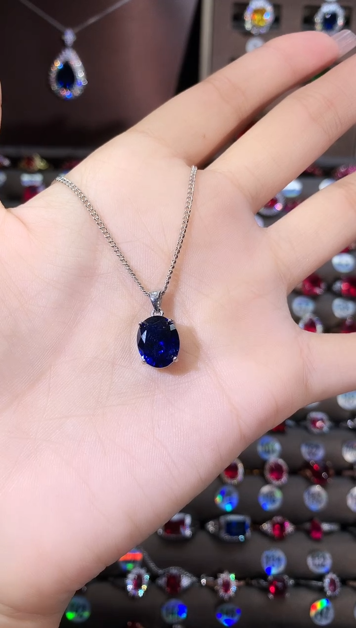 吊坠(赠链)蓝宝石银S925镶嵌810