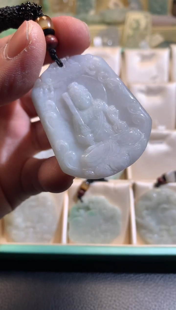 【闪购商品】翡翠颈饰未镶嵌02/25/138