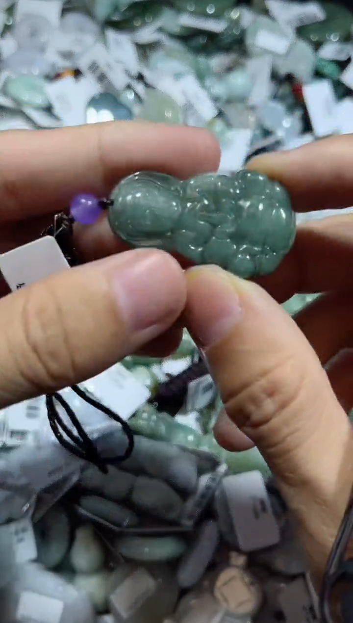 【闪购商品】翡翠颈饰未镶嵌00002661