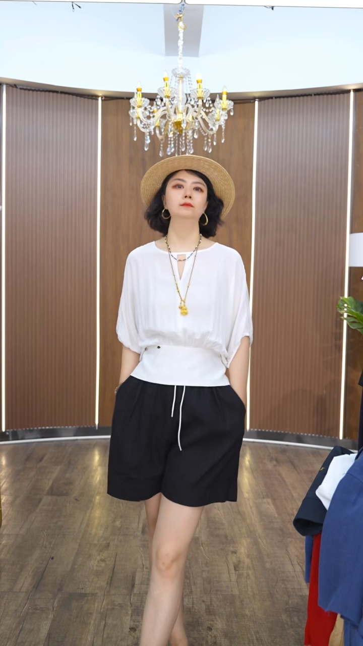 大号白色衬衫~~~~~~~~~~~~