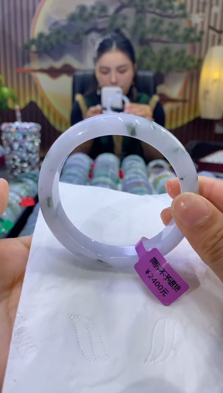 【闪购商品】翡翠手镯未镶嵌多人02542