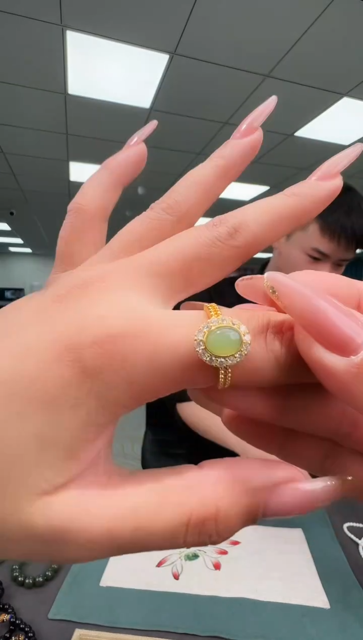 未镶嵌和田玉挂件b29