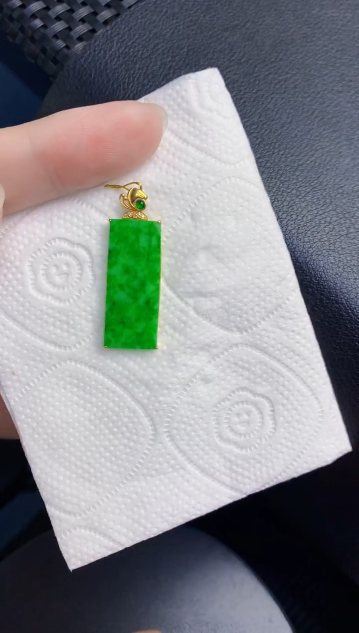 颈饰18K金镶嵌翡翠天然翡翠缅甸A货