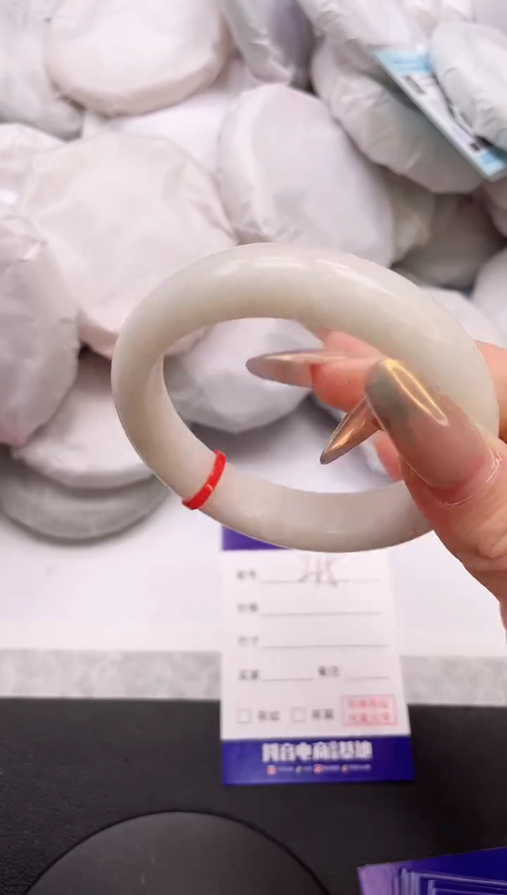 【闪购商品】和田玉手镯未镶嵌2K215-57