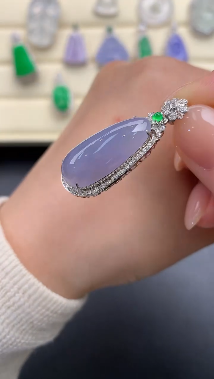 【闪购商品】翡翠颈饰18K金镶嵌Q441     