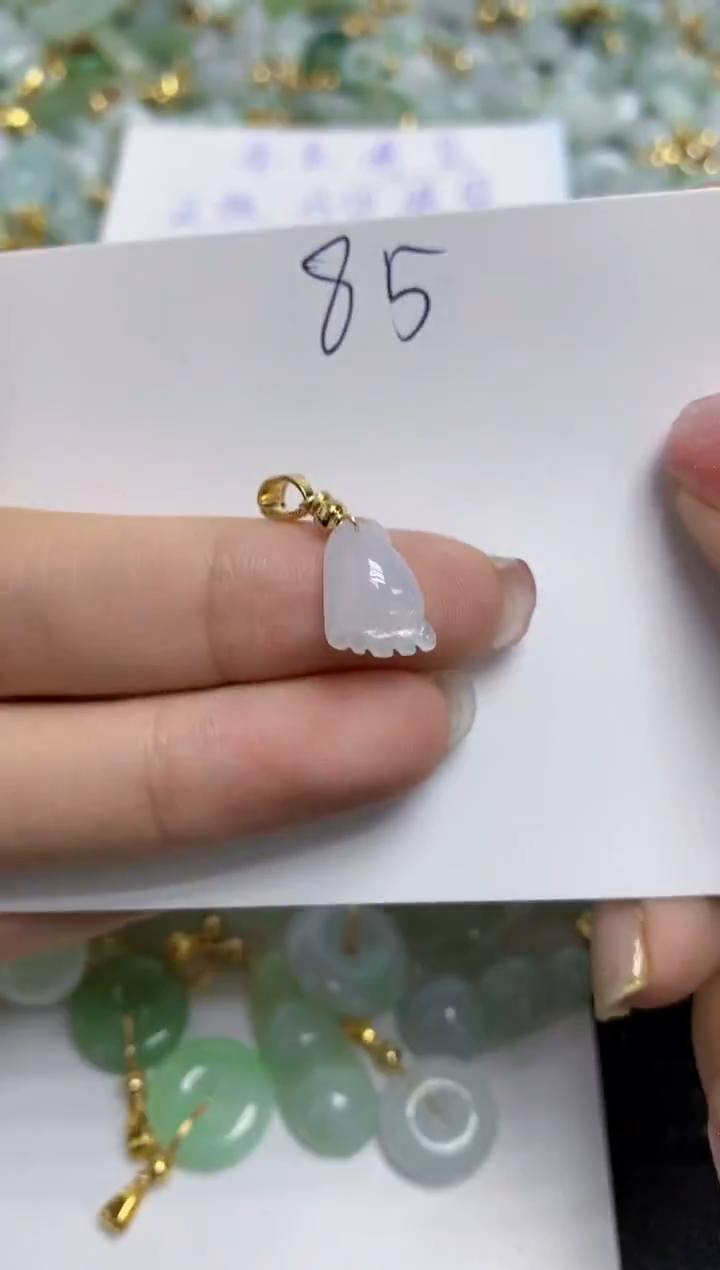 【闪购商品】翡翠颈饰合金天然翡翠A货