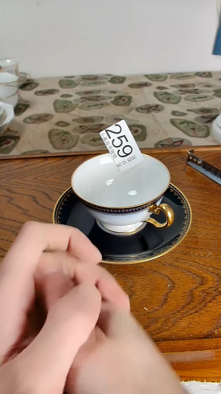 瓷片m****-小淼海外陶瓷工艺品