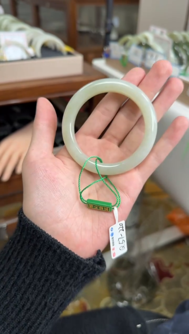 未镶嵌手镯和田玉57