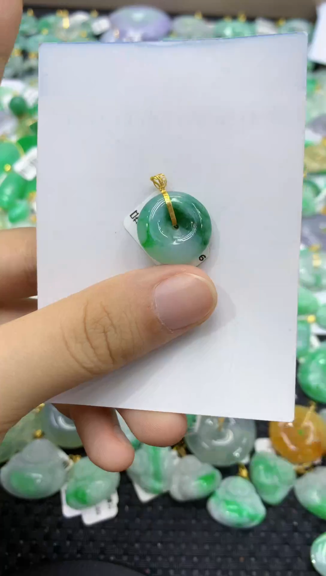 颈饰18K金镶嵌翡翠天然缅甸翡翠A货