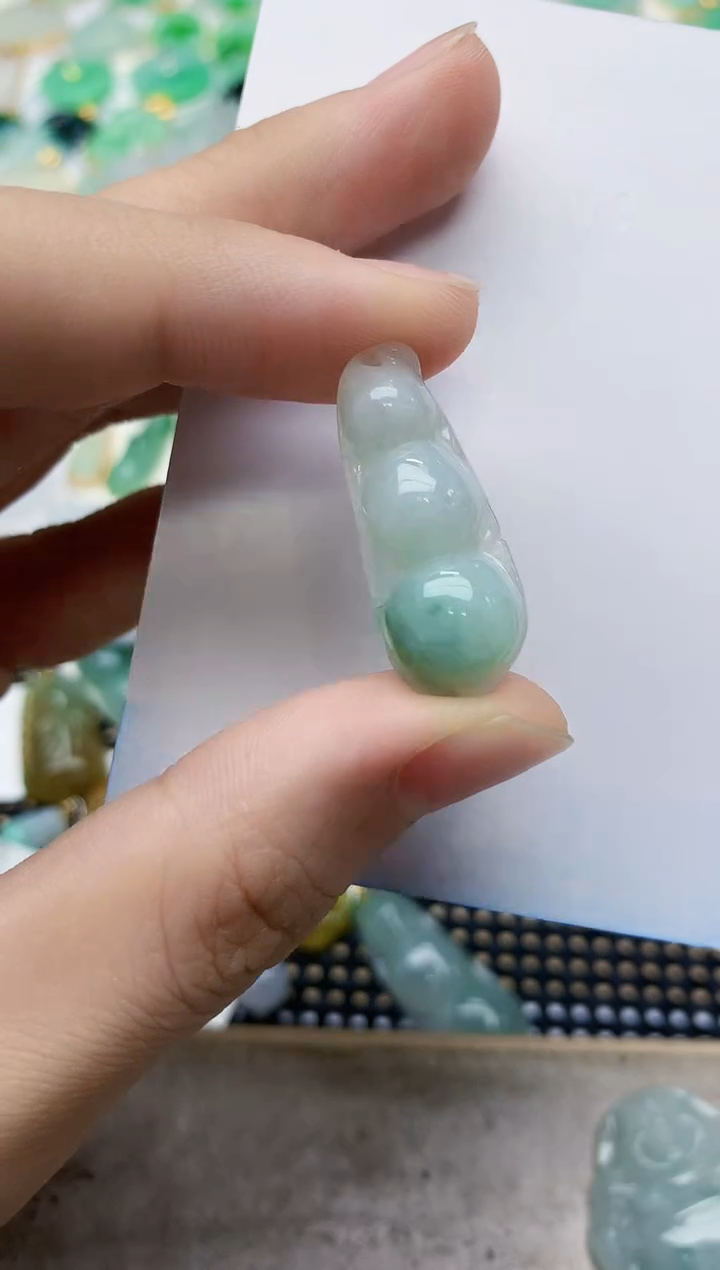 翡翠未镶嵌颈饰天然缅甸翡翠A货