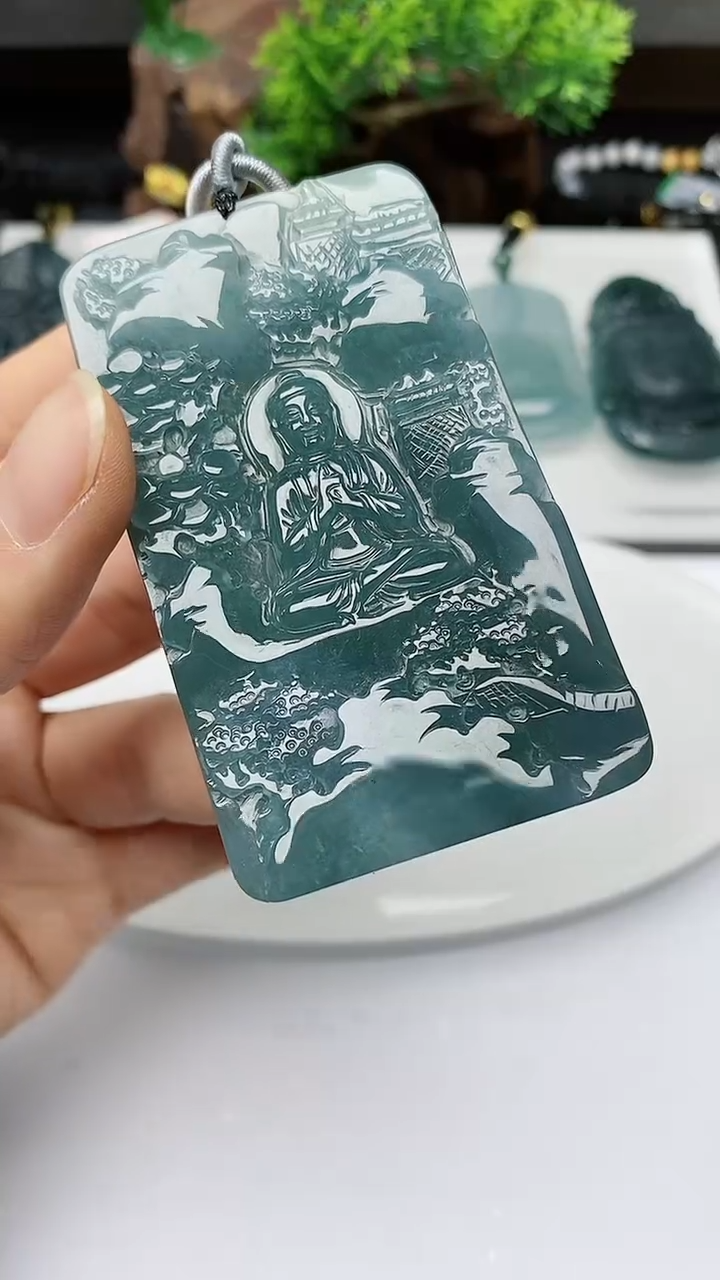 【闪购商品】翡翠颈饰未镶嵌