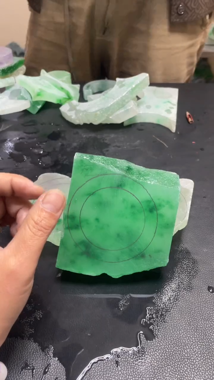 玉冰飘花边角毛坯