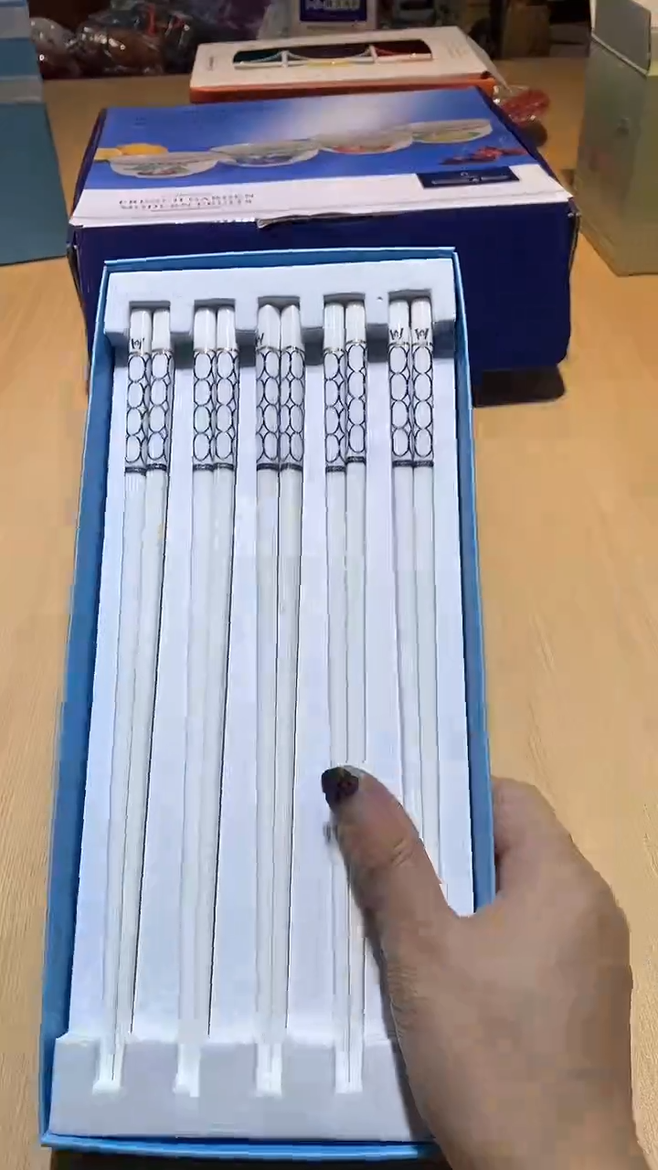 【闪购商品】瓷片锅碗瓢盆一件不剩