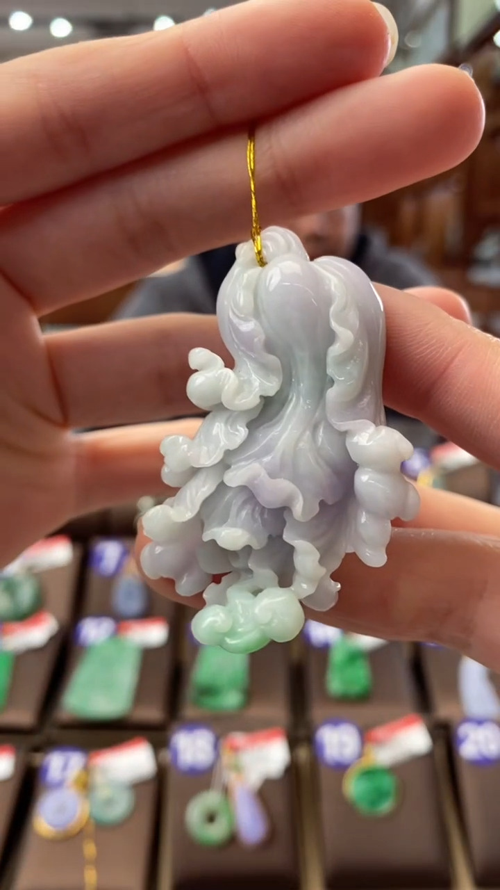 【闪购商品】翡翠颈饰未镶嵌白菜