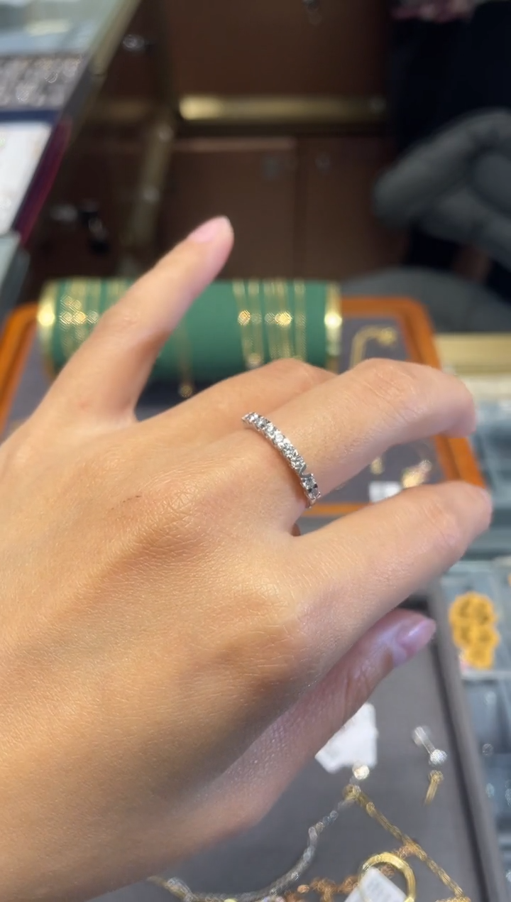 【闪购商品】钻石戒指18K金镶嵌W王VV钻石戒指