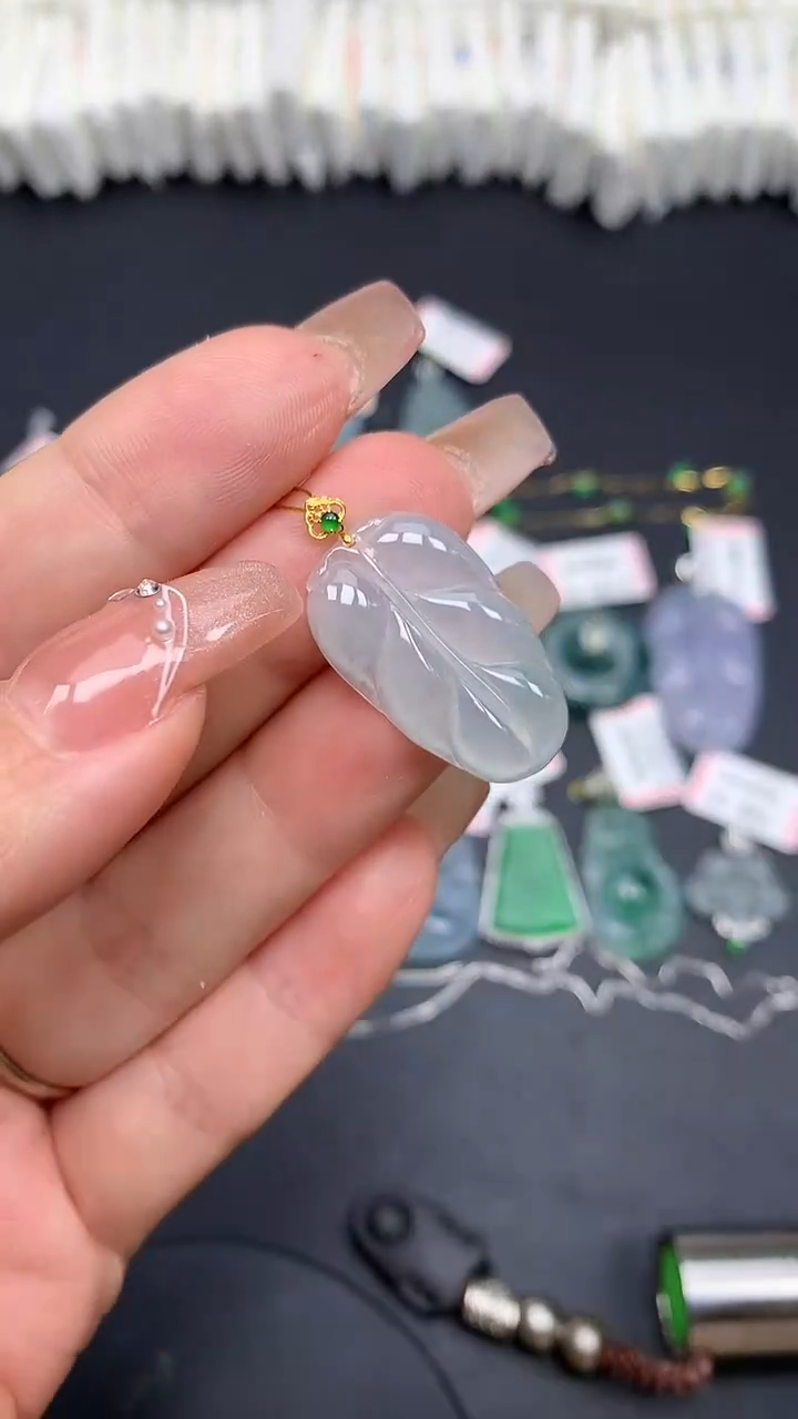 翡翠18K金镶嵌吊坠(不含链)MS192881