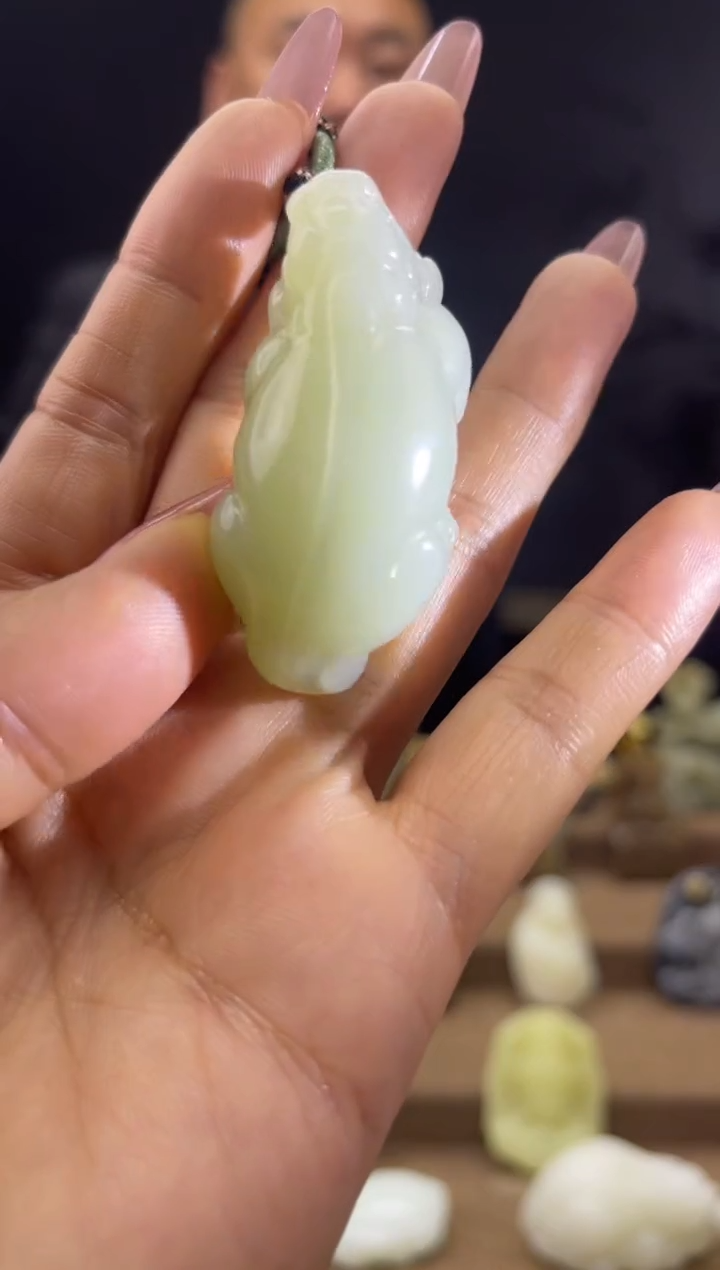 颈饰未镶嵌和田玉1