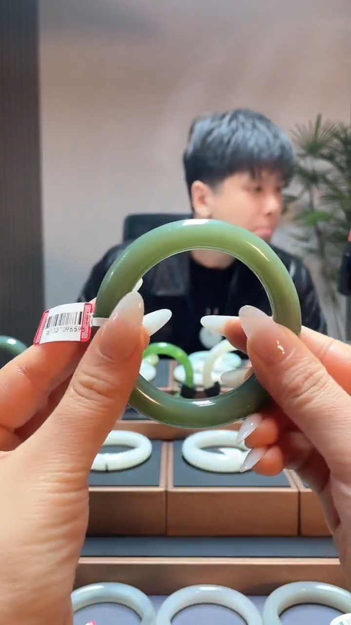 【闪购商品】和田玉手镯未镶嵌59碧玉粉青1831096596