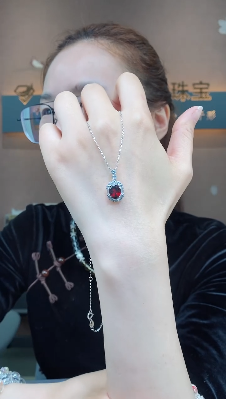 【闪购商品】石榴石吊坠银S925镶嵌石榴石吊坠