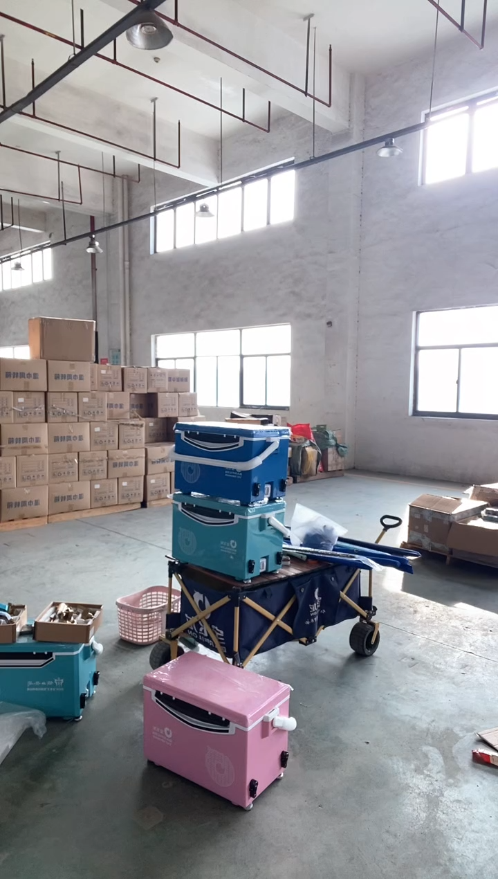 ?****?【微瑕】29升 钓鱼保温箱四脚升降/典藏红