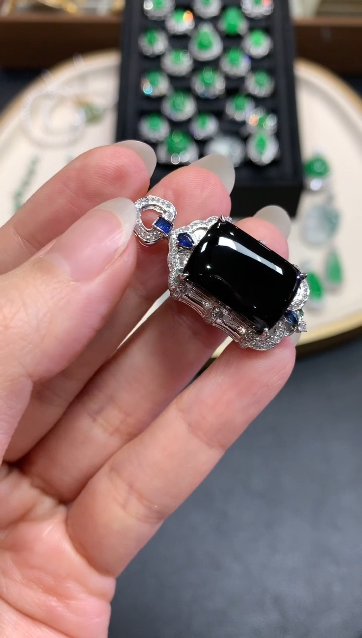 【闪购商品】翡翠吊坠(不含链)18K金镶嵌A347|15000