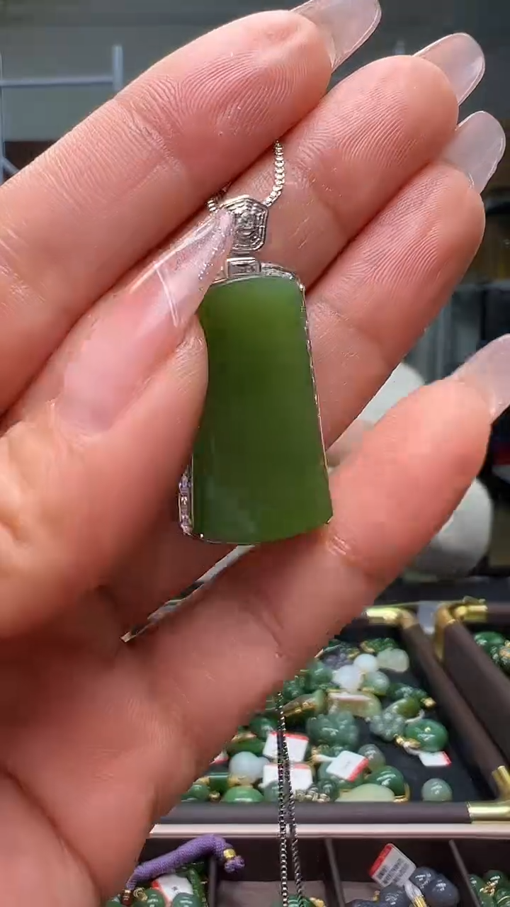 颈饰银S925镶嵌和田玉（多样性发货.发其一)12.25.77