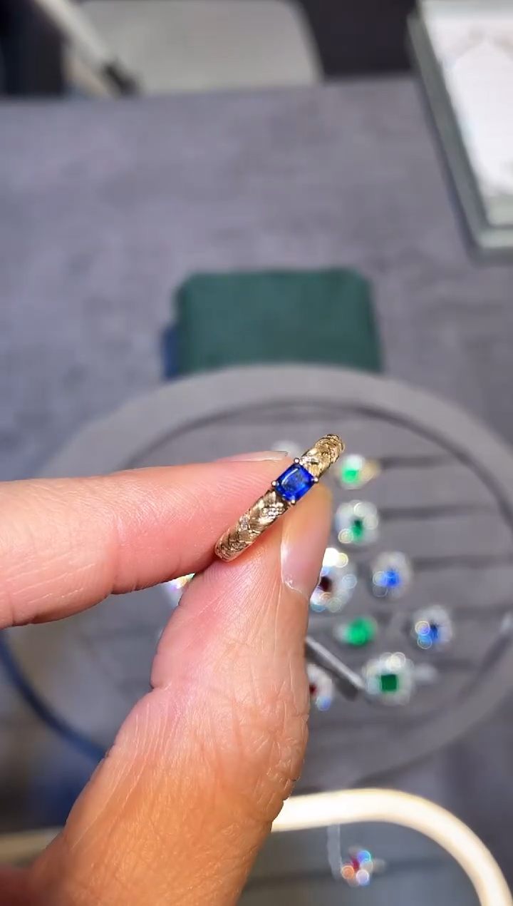 戒指蓝宝石18K金镶嵌【闪购】0.30ct/同步展会价