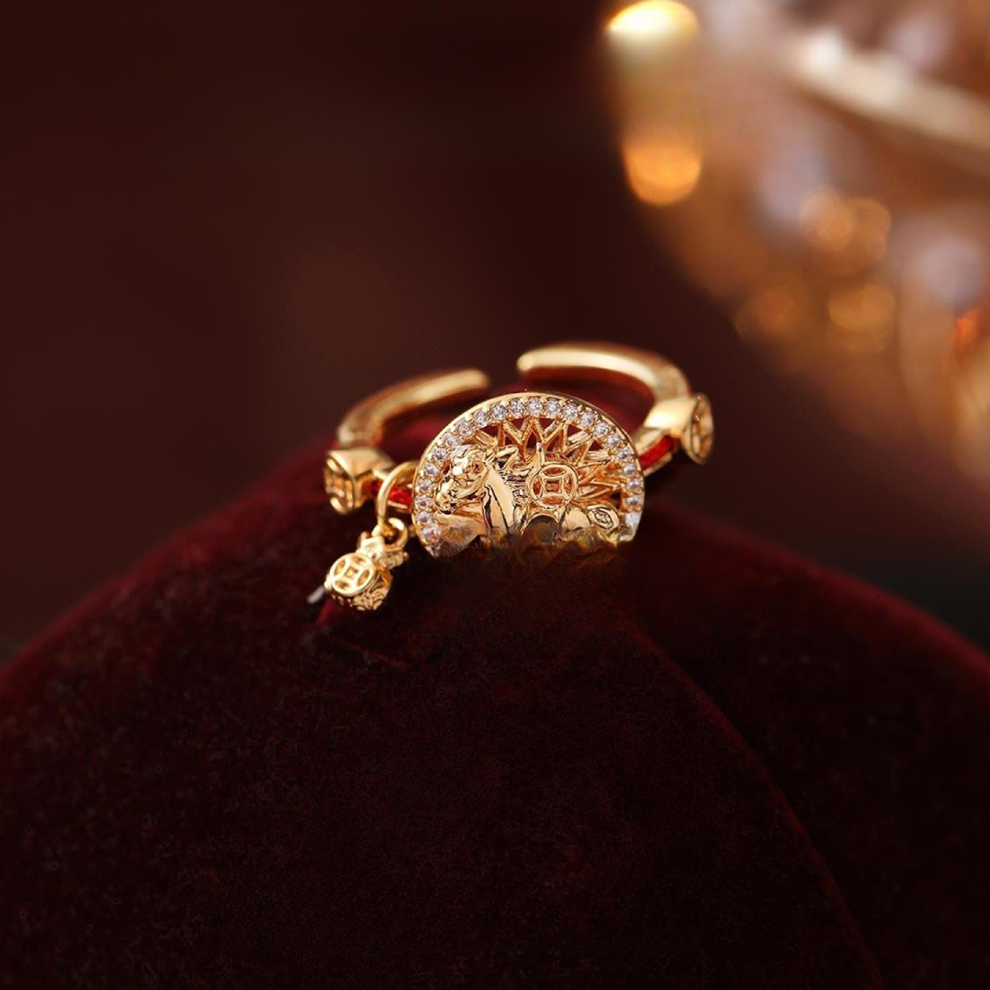 铜合金戒指 梅姐饰品 金色旋转小马戒指女年生肖马新年戒指