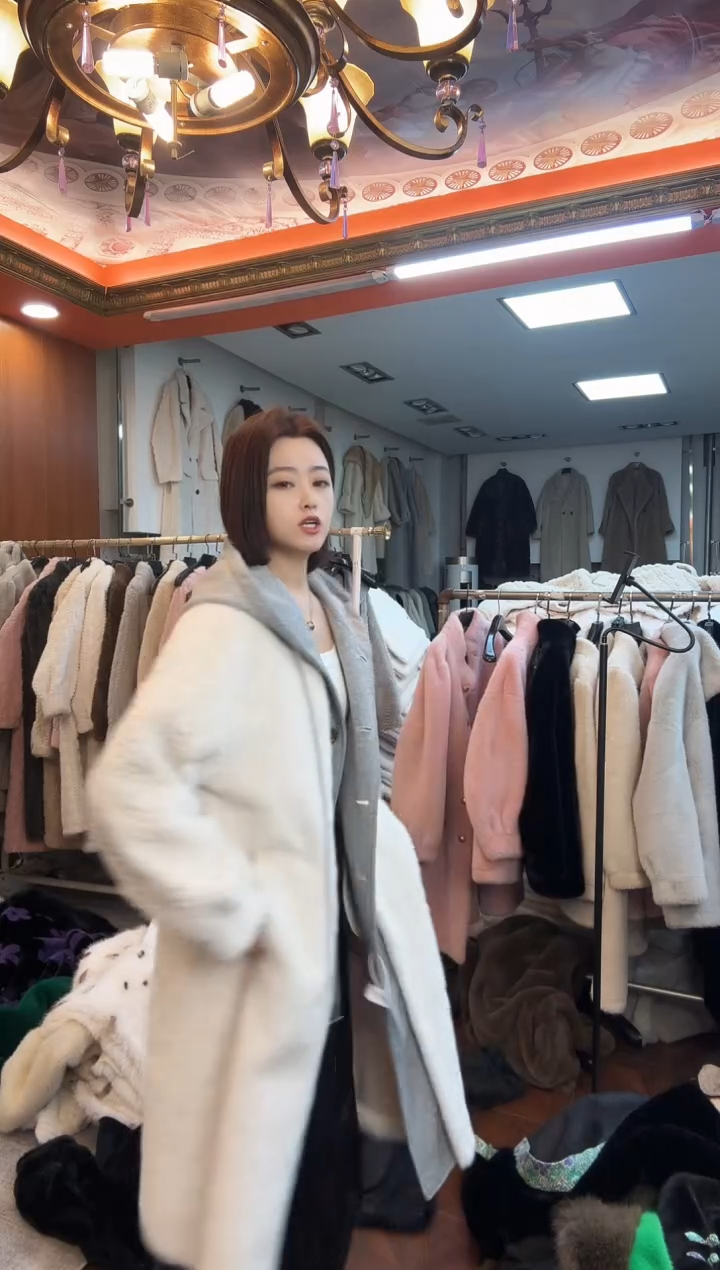 长款外套带帽款有喜欢去拍