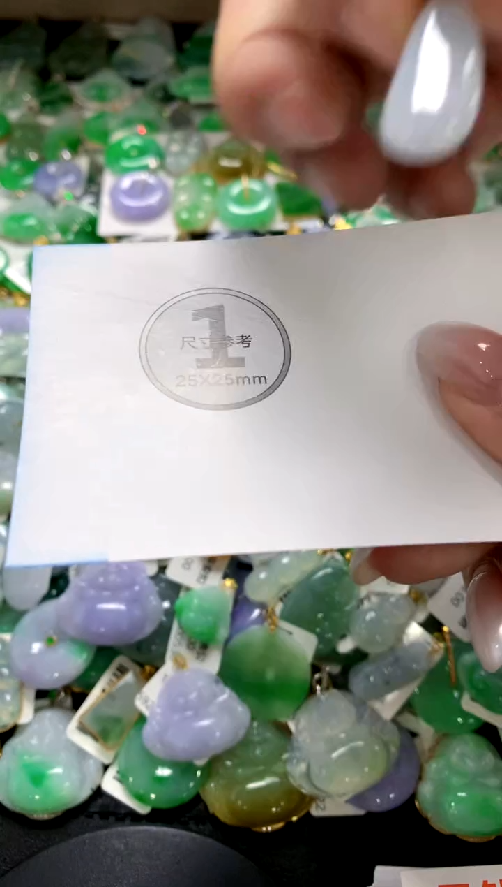 翡翠未镶嵌颈饰1111111111111111