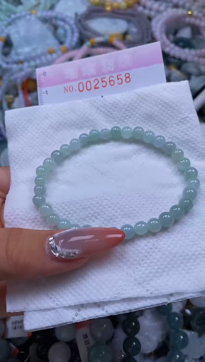 翡翠未镶嵌颈饰闪购0025658多样性发其一