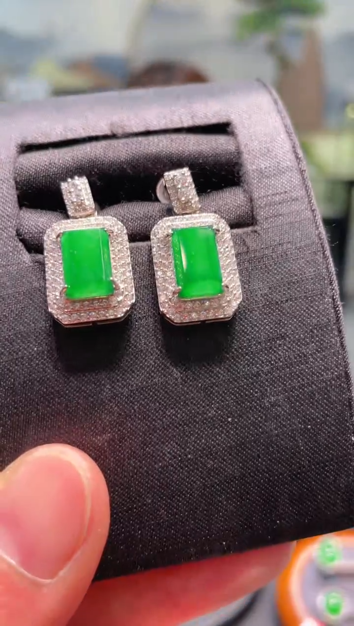 【闪购商品】翡翠耳饰银S925镶嵌A8天然A货翡翠