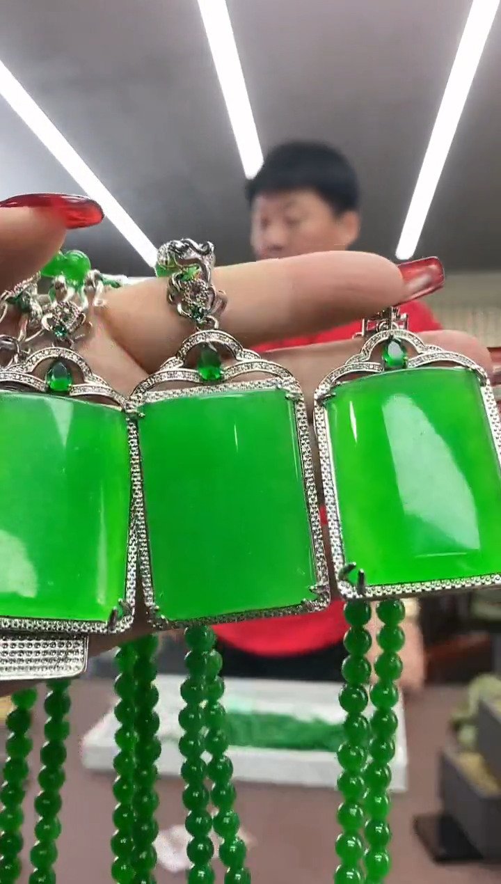 【闪购商品】岫玉吊坠未镶嵌多样式发货随机发一