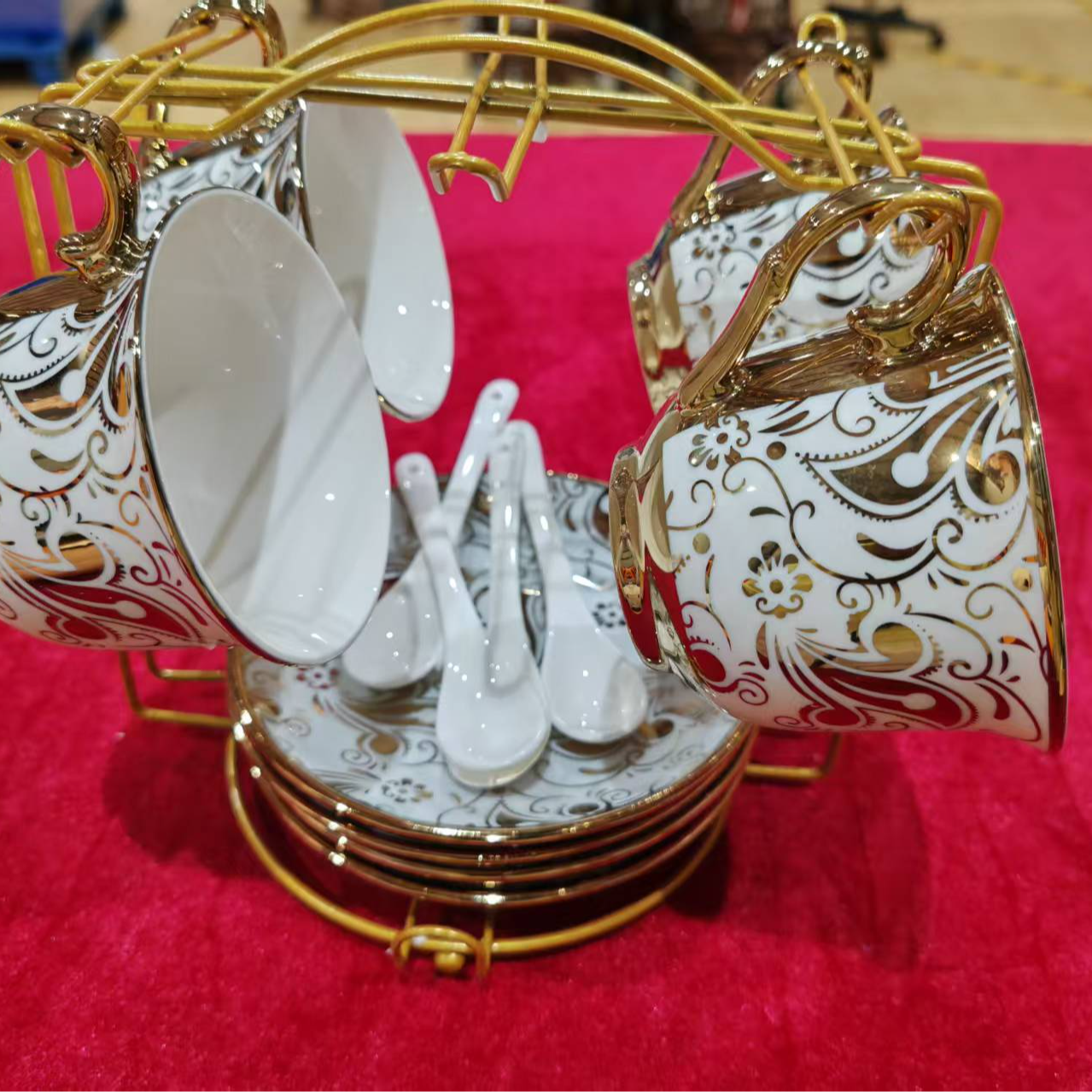 家用高级镀金边欧式创意家用茶具陶瓷马克杯英式咖啡杯碟架套装