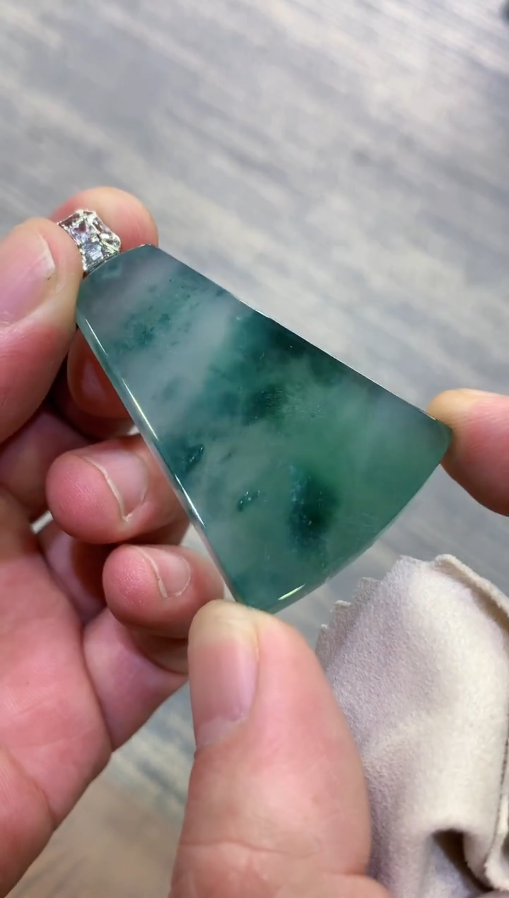 颈饰未镶嵌翡翠天然A货翡翠