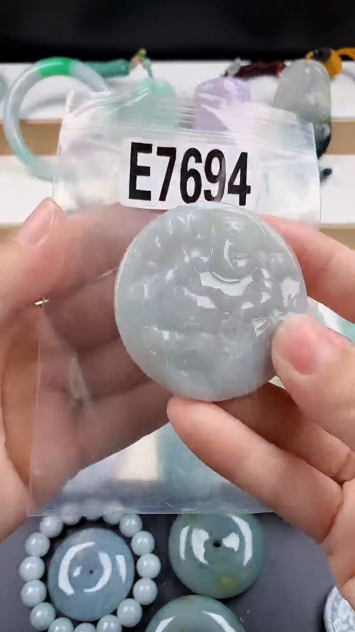 颈饰未镶嵌翡翠天然翡翠吊坠挂件